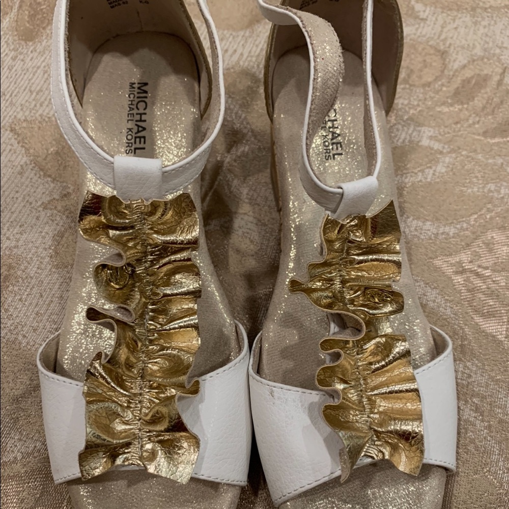 Girls sandals